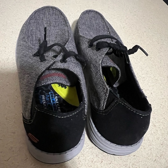 Skechers Men's Black and Gray Loafers - Picture 3 of 5